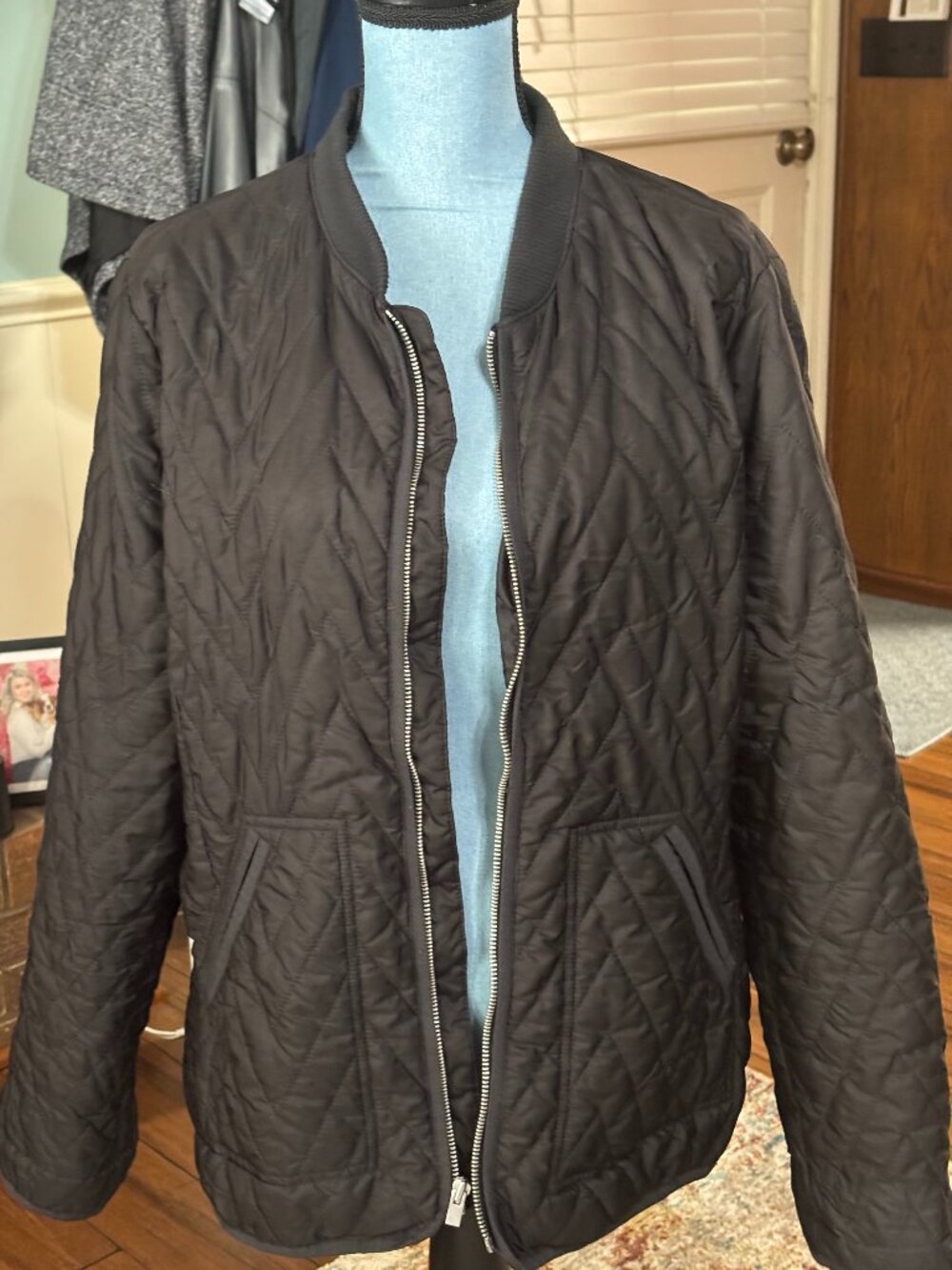 Old Navy Ladies Black Quilted Jacket Size XL
